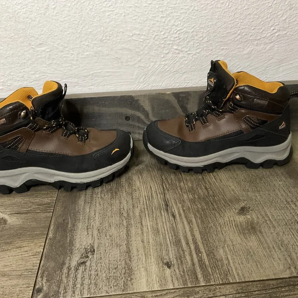 SIZE 1 PACIFIC MOUNTAIN KINGSTON JR HIKING BOOT WATERPROOF CHOCOLATE/ORANGE BOY